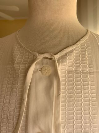 Blusa blanca bordada vintage
