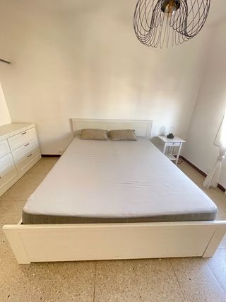 Cama con colchon y cabecero ikea