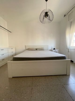 Cama con colchon y cabecero ikea