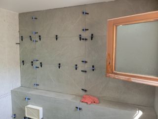 Reforma baño: plato ducha + azulejos