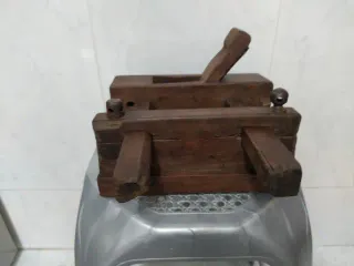 ANTIGUO CEPILLO DE CARPINTERO