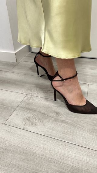 Zapatos tacón aguja marrones