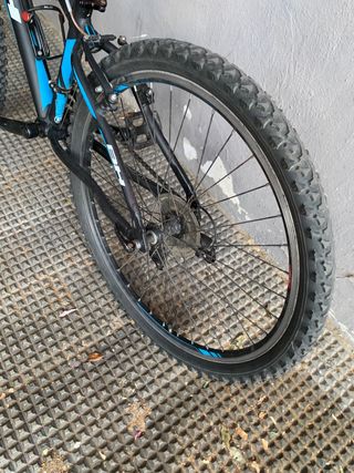 Bicicleta BH- Azul y negra