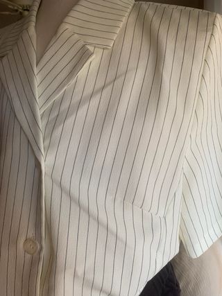 Conjunto blusa+falda beige y negra