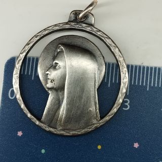 Medalla Virgen de Lourdes