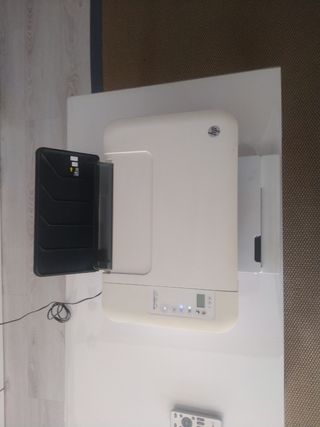Impresora HP Deskjet 2542 blanca