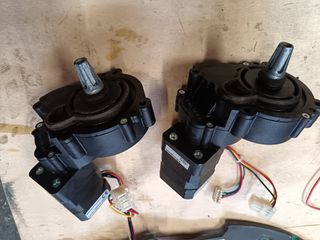 2 Motores reductores Stihl Viking 632