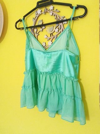 Blusa tirantes verde -fina-