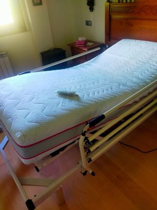 Cama articulada y elevadora 90cm con mando.