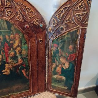 Tríptico religioso antiguo