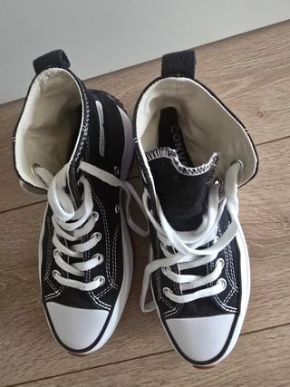 Converse Chuck Taylor negras