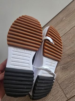 Converse Chuck Taylor negras