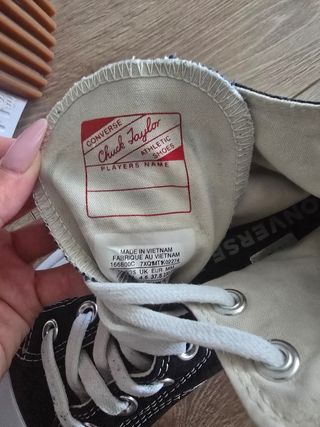 Converse Chuck Taylor negras