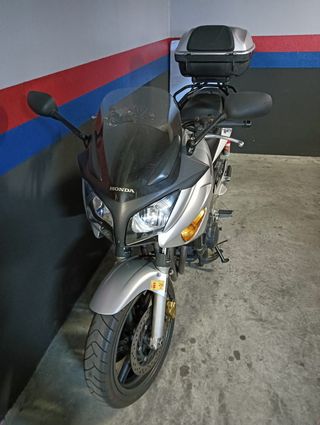 Honda CBF 600 - Moto
