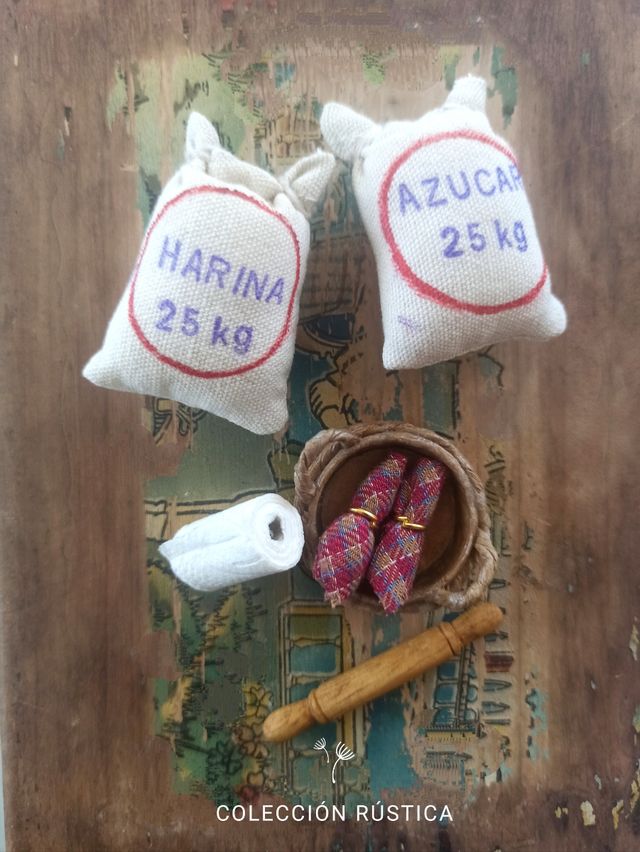 Miniaturas cocina: sacos harina-azúcar