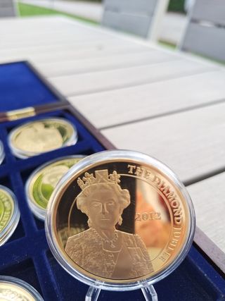 Collezione Medaglie Regina Elisabetta II Anno 2012