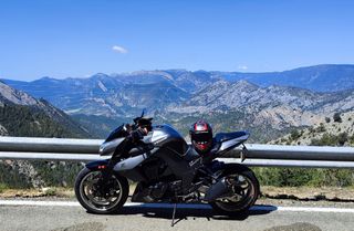 Kawasaki Z1000 - Moto Impecable