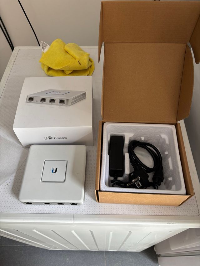 Ubiquiti UniFi Security Gateway