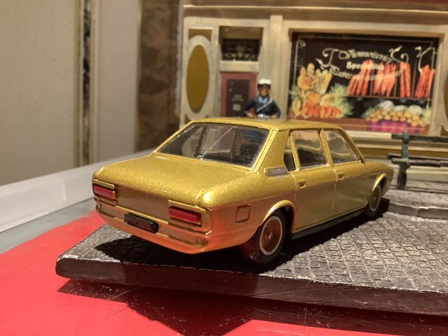 BMW 530 1/43 Francia - Coche Sólido