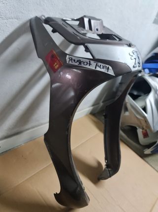 Frontal Peugeot Tweet