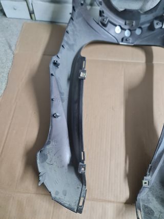 Frontal Peugeot Tweet