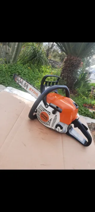 Stihl MS 211 Motosierra