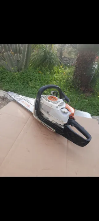 Stihl MS 211 Motosierra