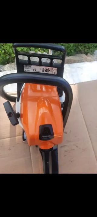 Stihl MS 211 Motosierra