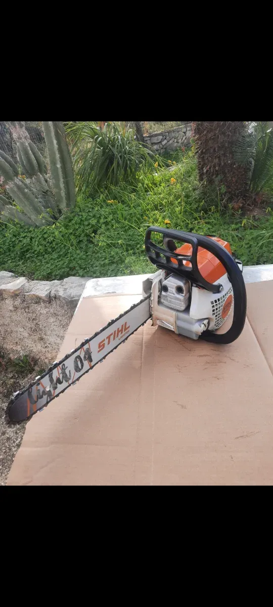 Stihl MS 211 Motosierra