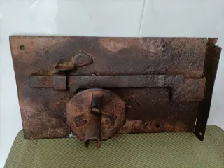 Cerradura Antigua de Hierro con llave, funciona