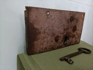 Cerradura Antigua de Hierro con llave, funciona
