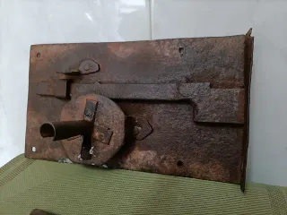 Cerradura Antigua de Hierro con llave, funciona