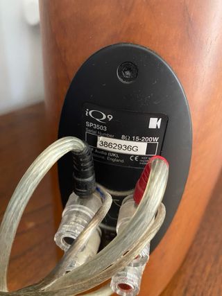 Altavoces KEF Q9 marrón