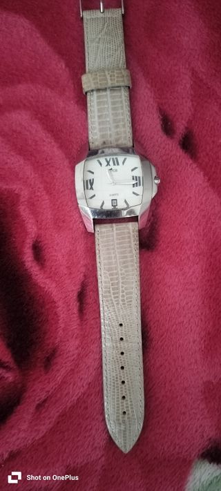 Reloj Lotus cuarzo beige plata