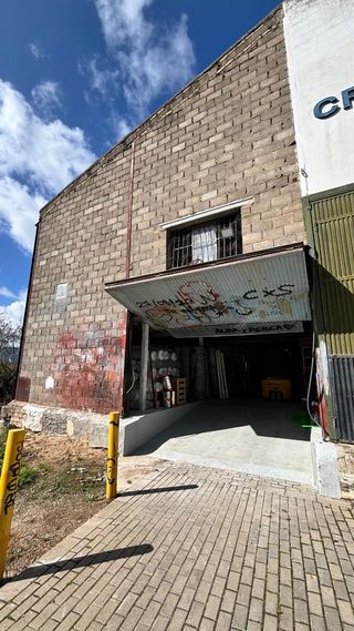 Nave industrial 635m² Brenes