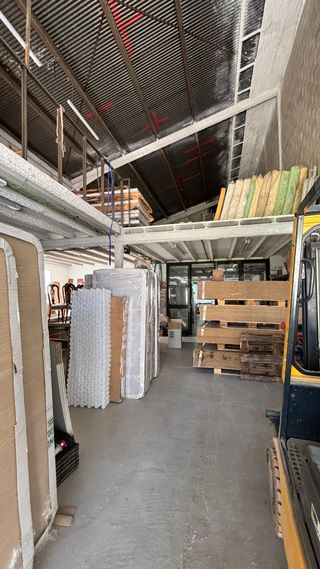 Nave industrial 635m² Brenes