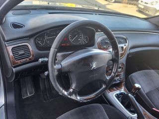 Peugeot 607 (2002)