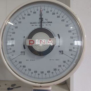 Báscula 15kg antigua.