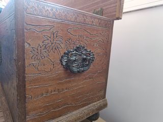 Baúl antiguo de madera