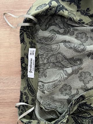 Blusa Stradivarius Verde Olivo - Talla S