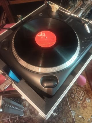Numark TT102 Tocadiscos portátil