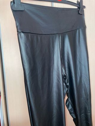 Leggings efecto cuero negros