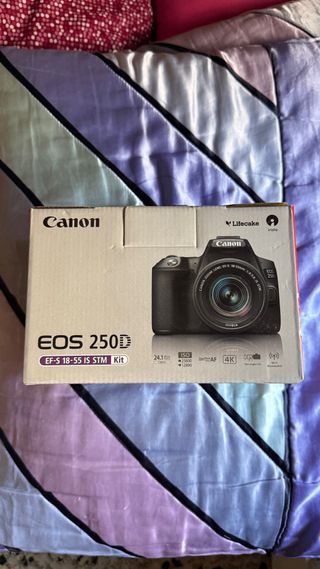 Canon EOS 250D kit - Cámara réflex
