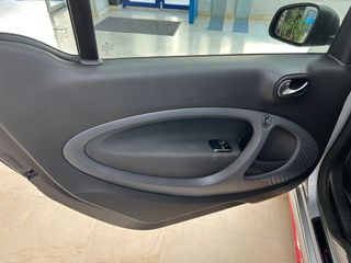 SMART FORTWO 82CV EDICION LIMITADA USHUAIA 60/75. 