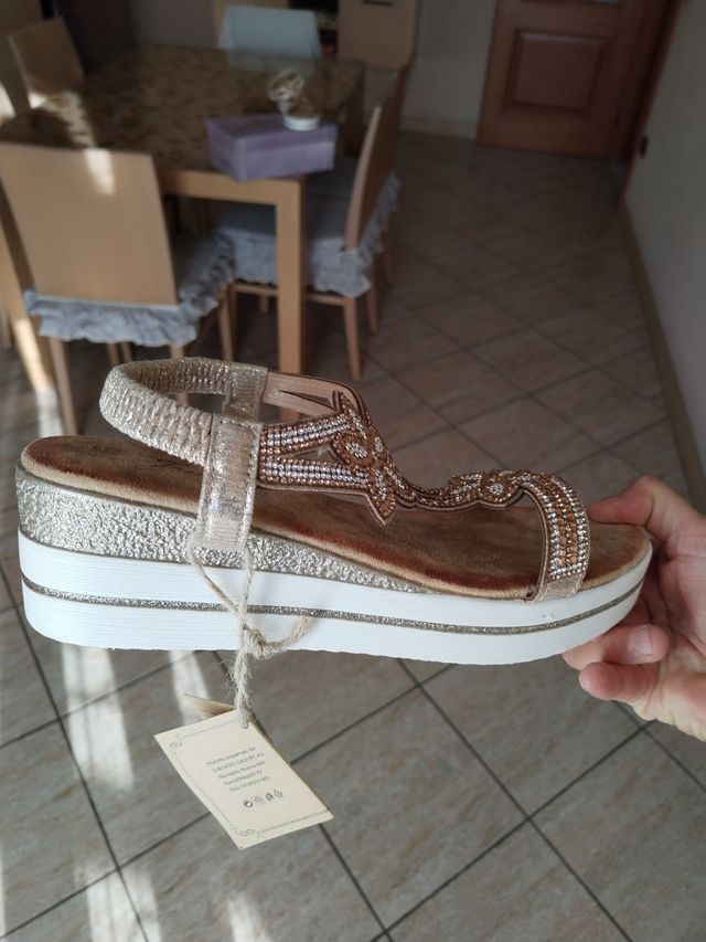 Sandali Jomia beige e oro