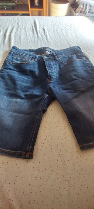 Bermuda hombre talla M