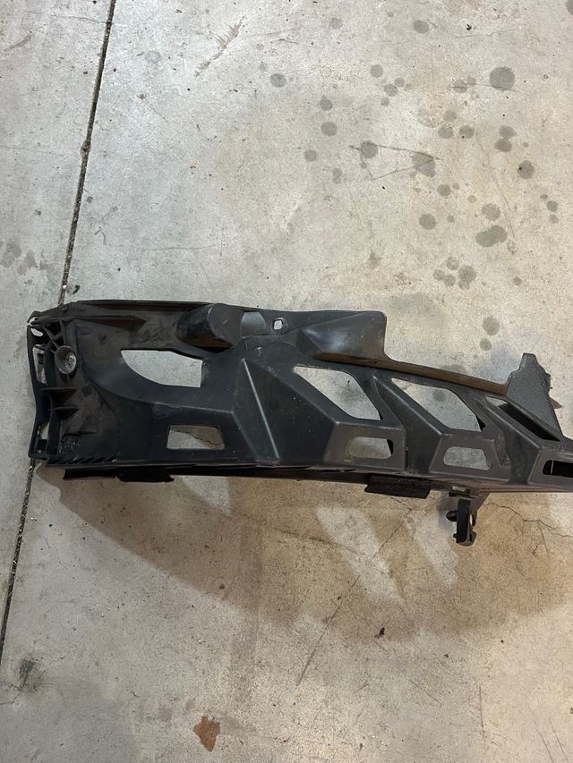 Refuerzos faros paragolpes trasero Megane 2