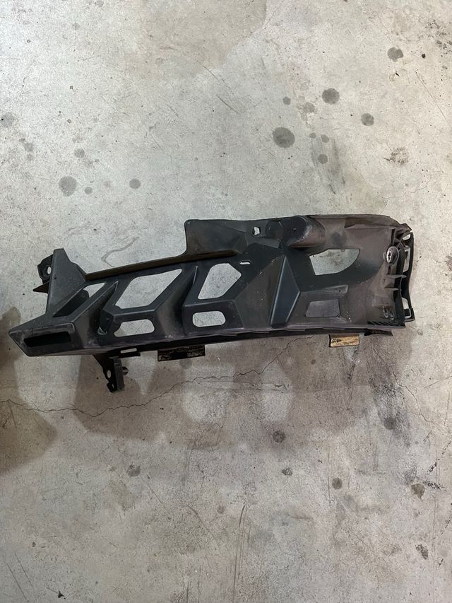 Refuerzos faros paragolpes trasero Megane 2