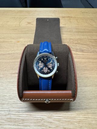 Breitling Navitimer: Azul y Dorado