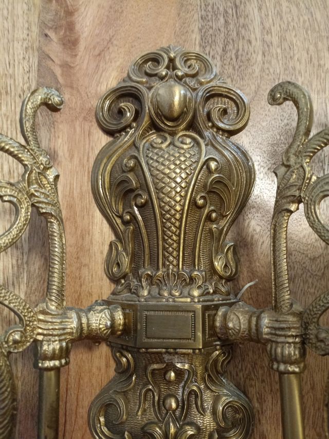 2 Apliques dorados de pared con tulipas